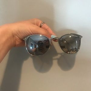 Cute Quay x Shay sunglasses